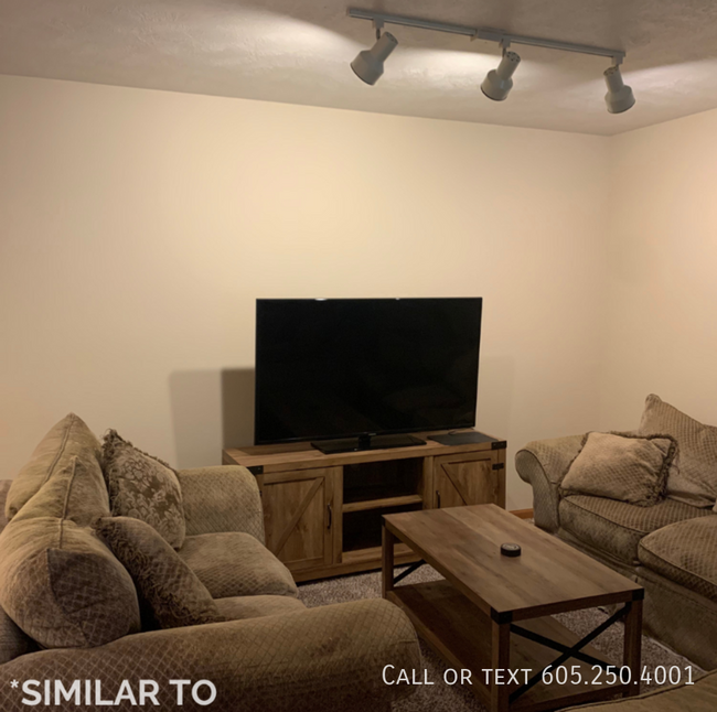 Building Photo - Spacious 1 Bedroom Townhome in Brandon, SD!