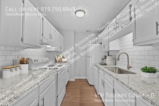 Building Photo - 409 Tolbert Ct
