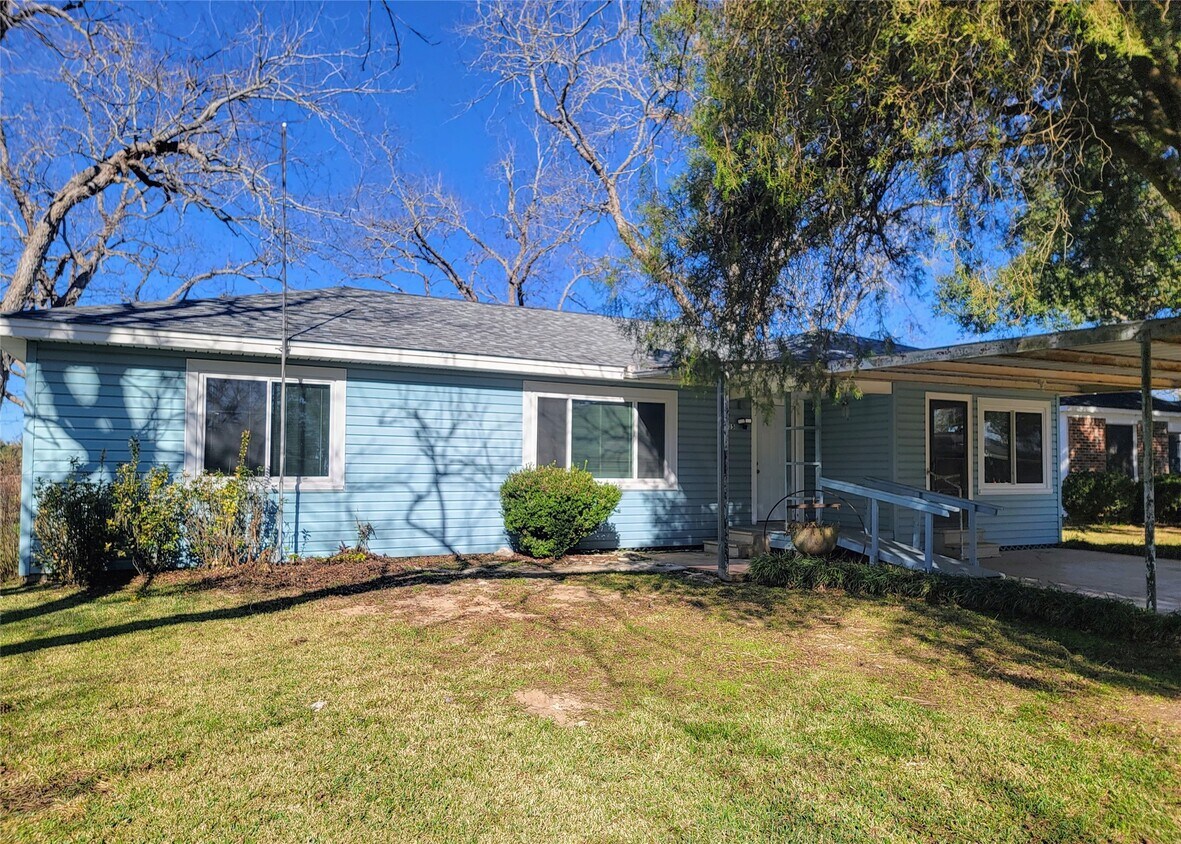 Foto principal - 6715 Gwyneth St