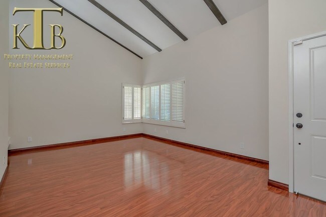 Building Photo - 17 Park Vista Cir