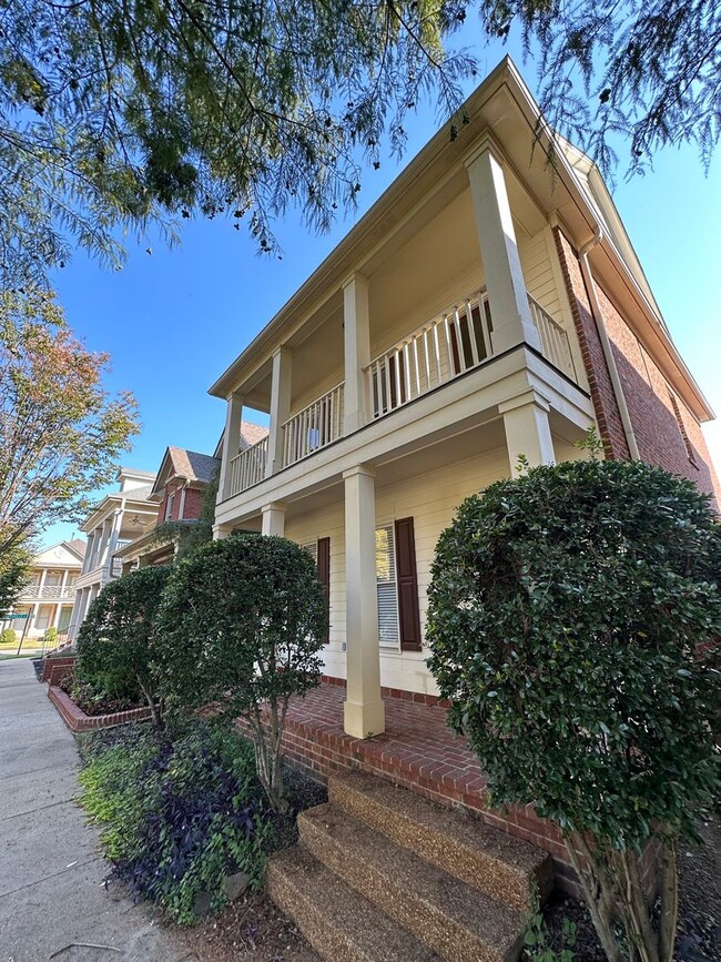 Building Photo - Desirable Cordova Neighborhood with Old To...