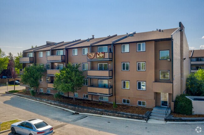 Building Photo - Woodside Village