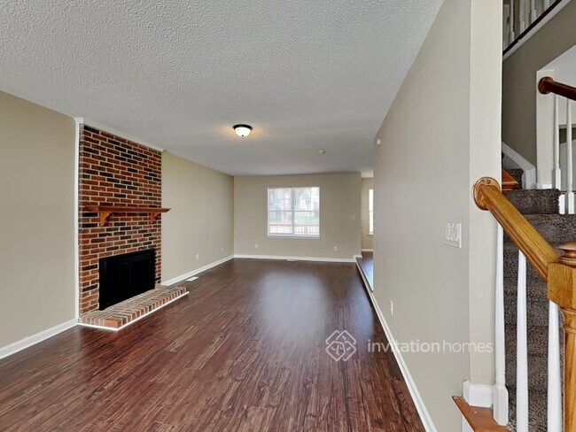 Foto del edificio - 2343 Century Oaks Ln