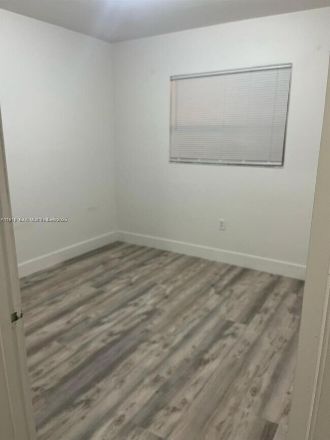 Foto del edificio - 5491 W 24th Ave