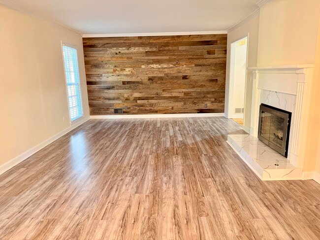 Building Photo - 2612 Leeshire Ct