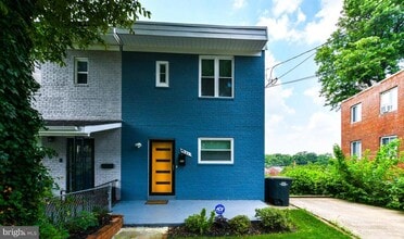 Building Photo - 531 Hilltop Terrace SE