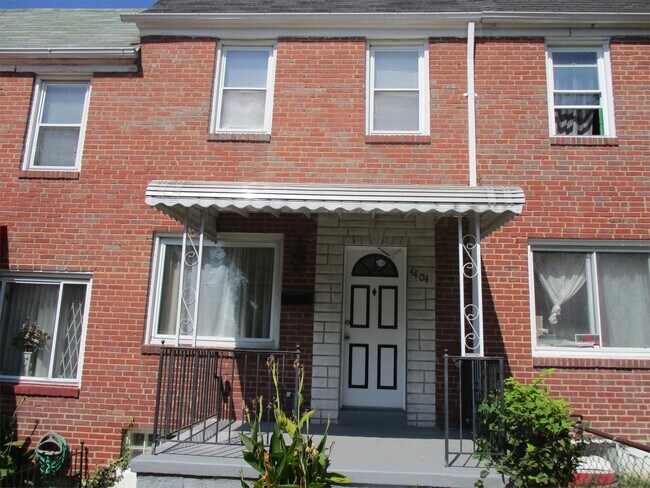 Building Photo - 4404 Mountview Rd