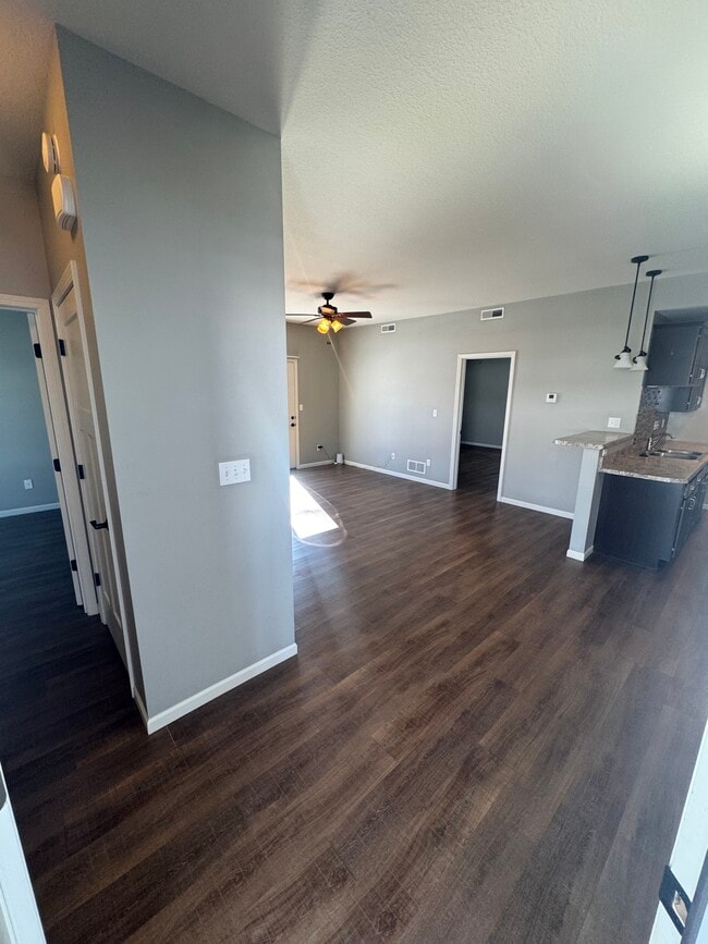 Building Photo - Knipp Drive Apartments