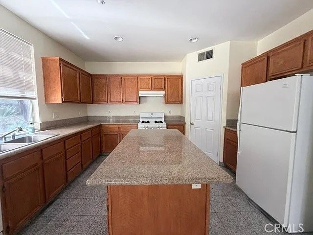 Foto del edificio - 5679 Allendale Dr