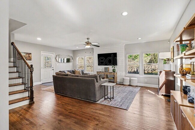 Foto del edificio - 1360 Smith St SE