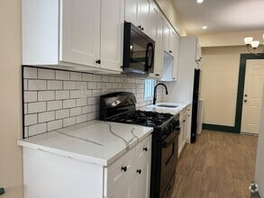 Building Photo - 130 Hubinger St