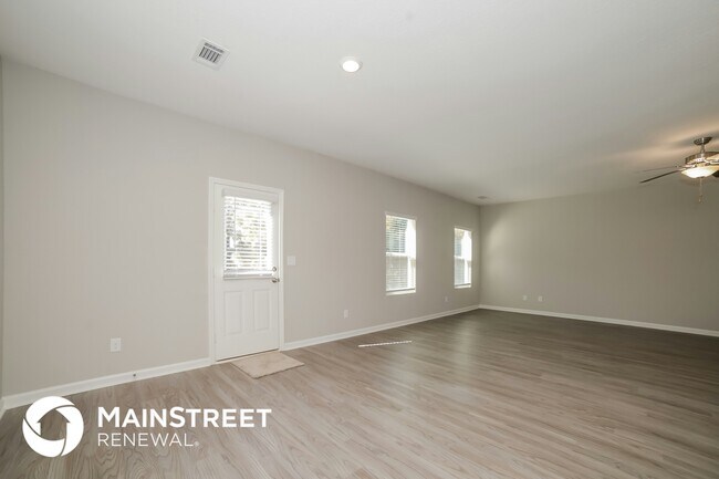 Foto del edificio - 529 Firethorn Ct