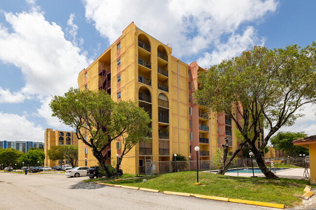 Building Photo - Sunset Villas