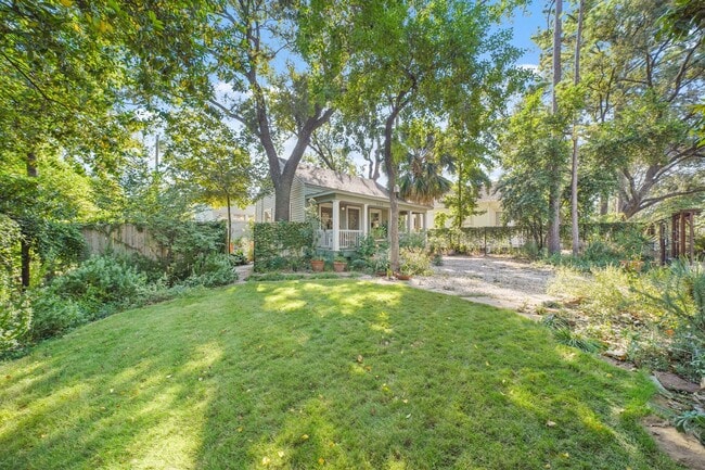 Foto del edificio - 414 Archer St