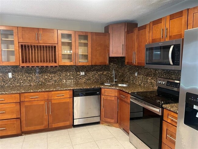 Foto del edificio - 9162 Vineyard Lake Dr