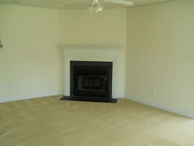 Building Photo - 337 Bahia Lane, Cape Carteret, NC