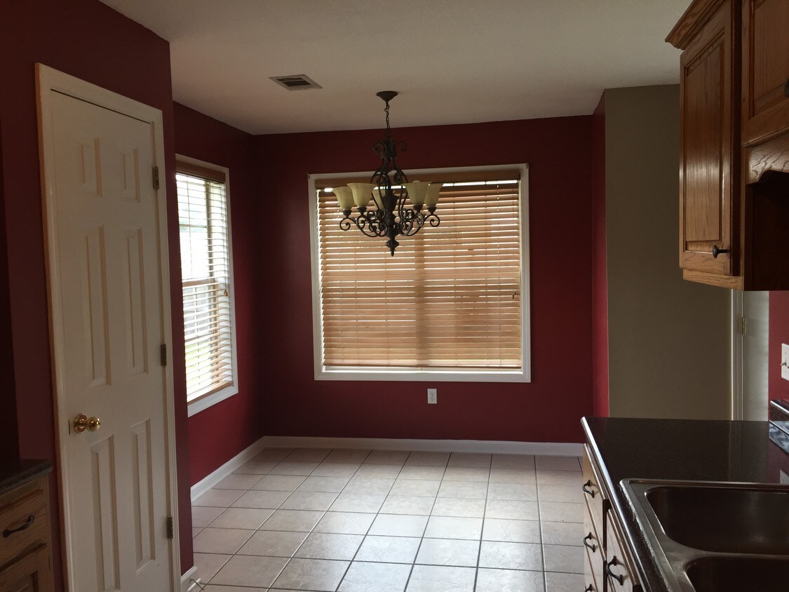 Foto principal - 1601 Whitney Cv