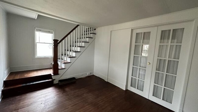 Sala de estar - 216 Holbrook Ave