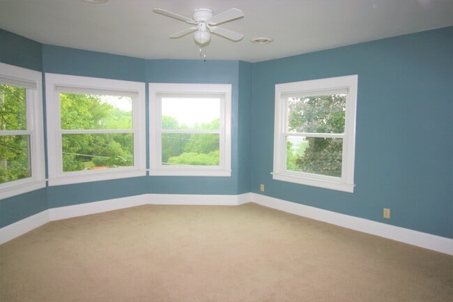 Building Photo - 636 21st St