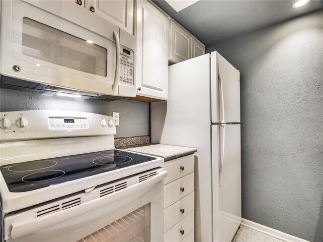 Foto del edificio - 2710 Douglas Ave