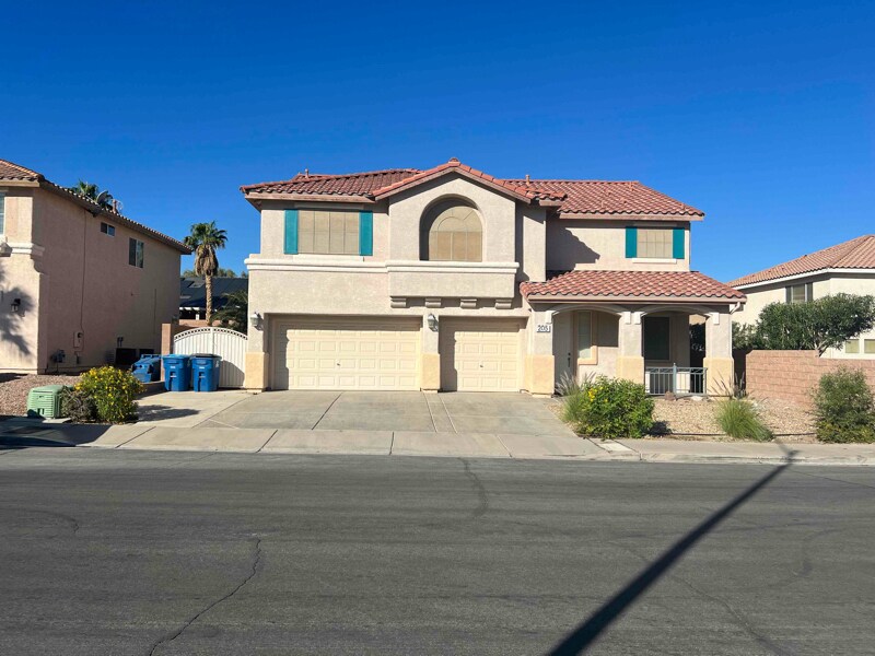Primary Photo - 205 Valare St