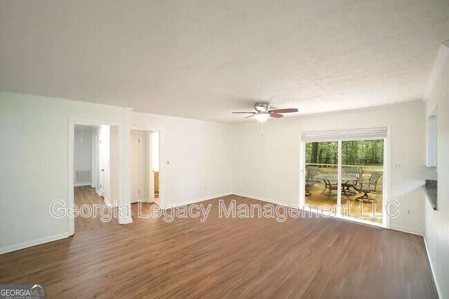 Building Photo - 325-1 Segrest Circle