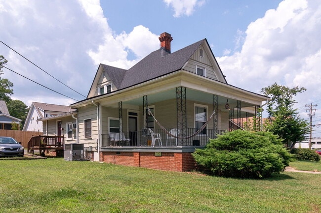 Photo - 1417 Watts St Apartment