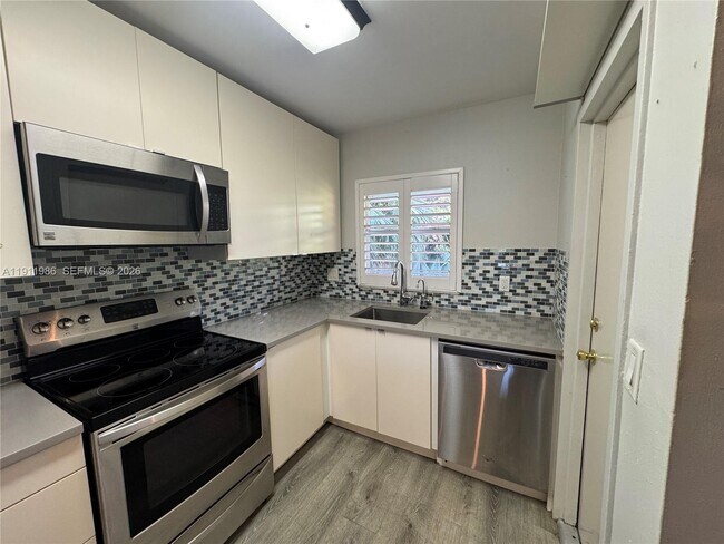 Foto del edificio - 1752 NW 3rd Terrace