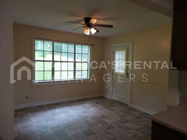 Foto del edificio - Home for Rent in East Lake!!! Call NOW!!  ...