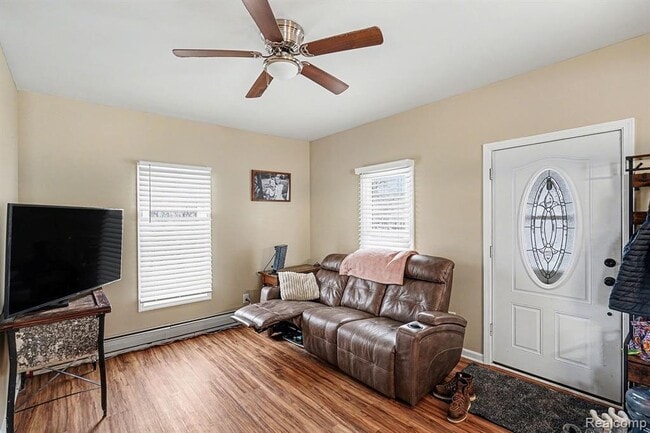 Foto del edificio - 532 E Broad St