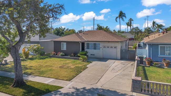 Photo - 1239 W Carlton Pl, Santa Ana CA House