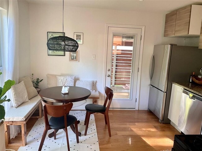 Foto del edificio - 3208 Thompson St