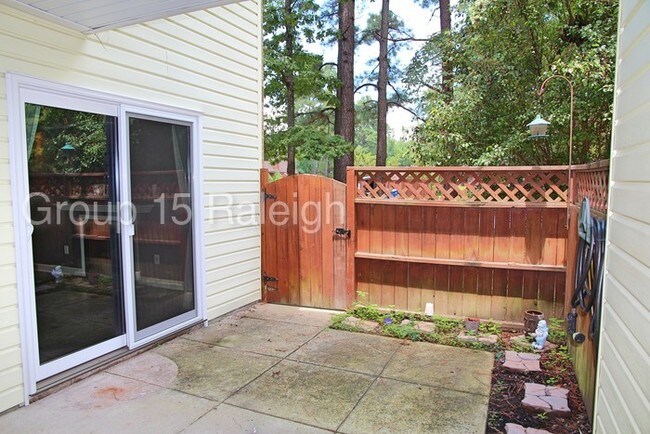 Building Photo - 411 Summerwalk Cir