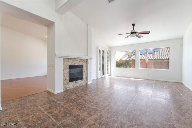 Foto del edificio - 8028 Flambeau St