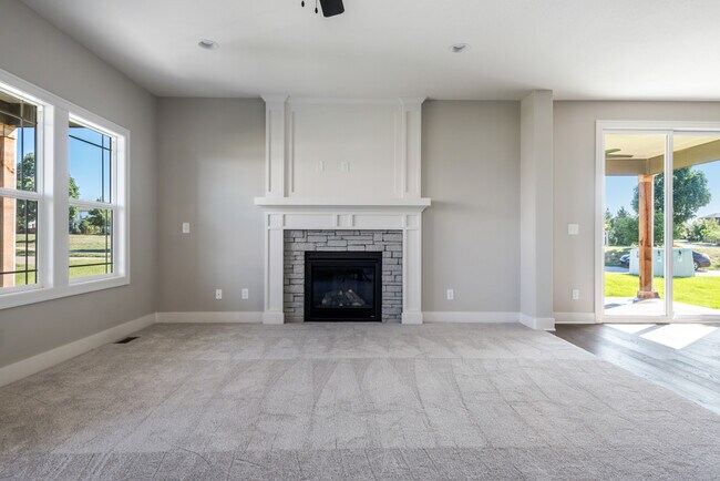 Building Photo - 16816 W 164th Terrace