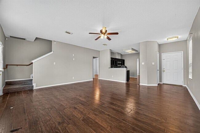 Foto del edificio - 15430 Elm Leaf Pl