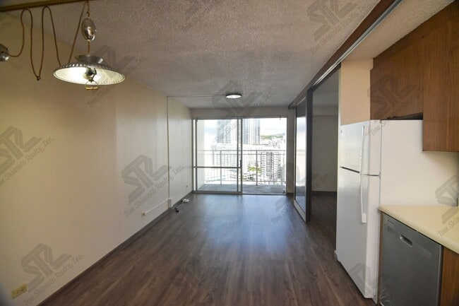 Foto del edificio - Life on the 19th Floor
