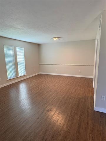Foto del edificio - 4317 Harvest Hill Rd