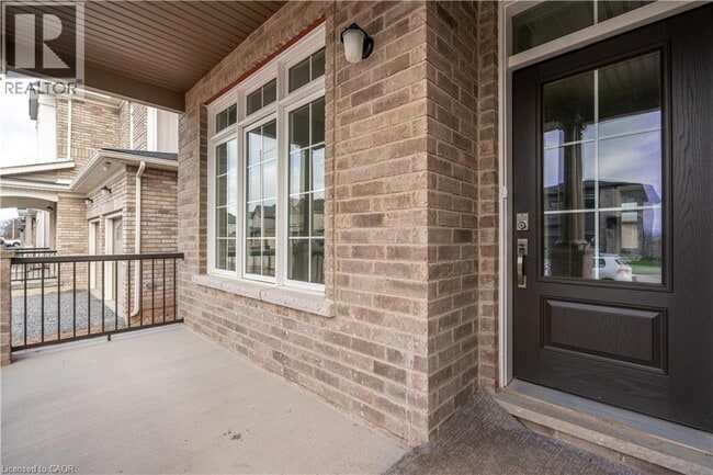 Building Photo - 7482 Sherrilee Cres