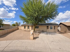 Building Photo - 4528 W Palm Ln