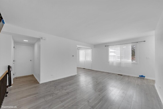 Foto del edificio - 854 Cambridge Pl