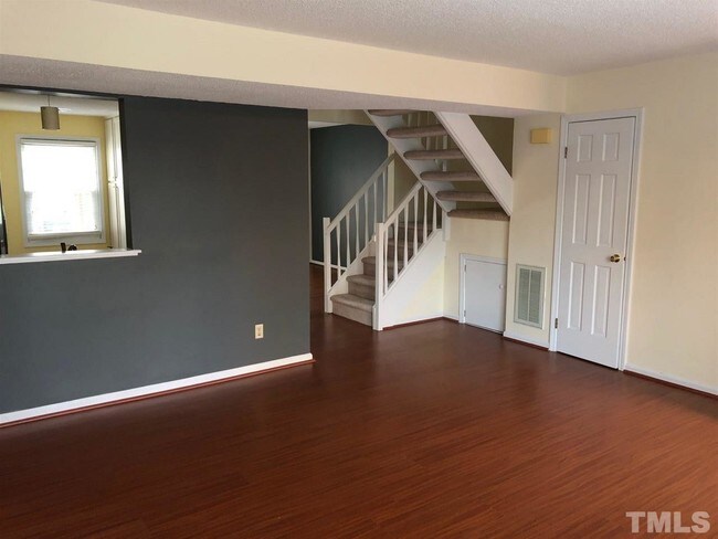 Building Photo - 321 Riverwalk Cir