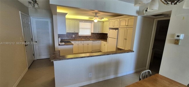 Photo - 1051 Hillsboro Mile, Hillsboro Beach, FL 33062 - 2 BR 2 BA condo