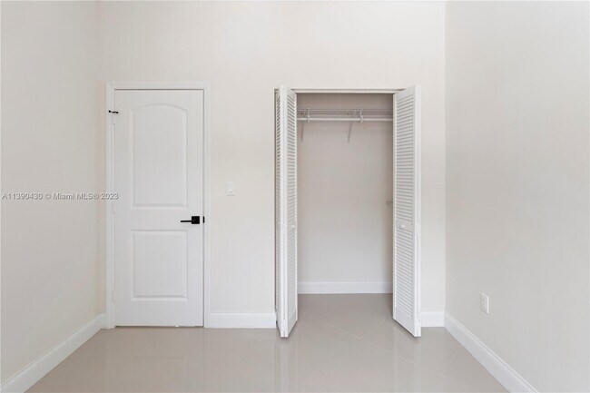 Foto del edificio - 1250 NW 39th St