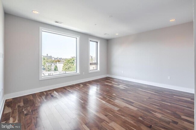 Foto del edificio - 846 N American St