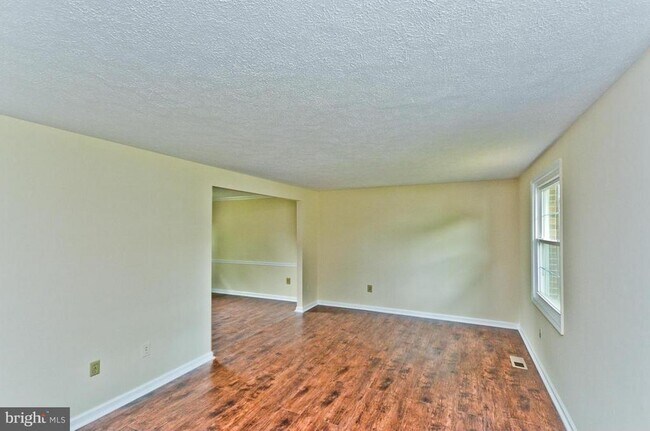 Foto del edificio - 8100 Irwell Ct