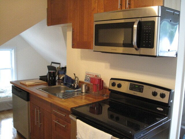 Building Photo - 59 Fiske St