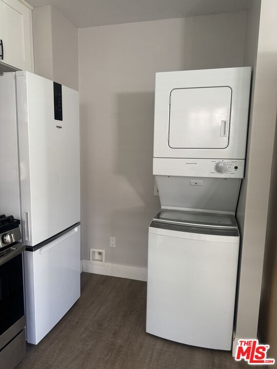 Foto del edificio - 5460 Burnet Ave