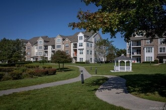 Building Photo - 524 Charles Pond Dr