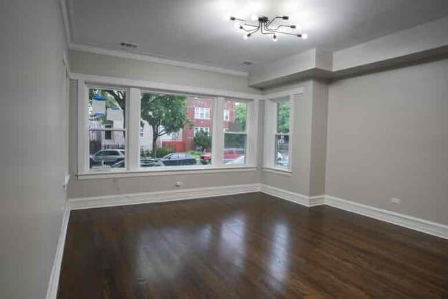 Building Photo - 4850 W Nelson St